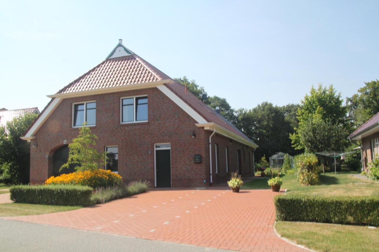 Ferien Wohnung Ellis Rhauderfehn Buitenkant foto