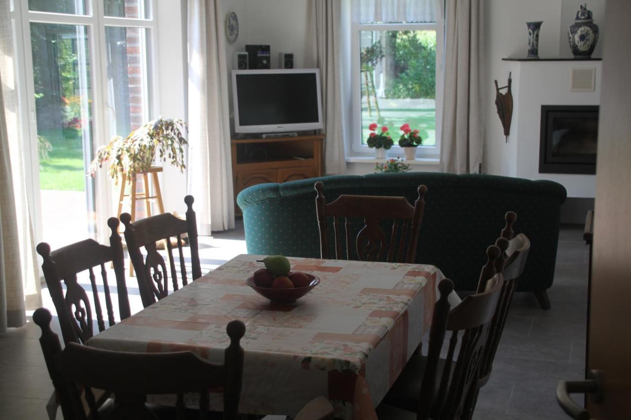 Ferien Wohnung Ellis Rhauderfehn Buitenkant foto